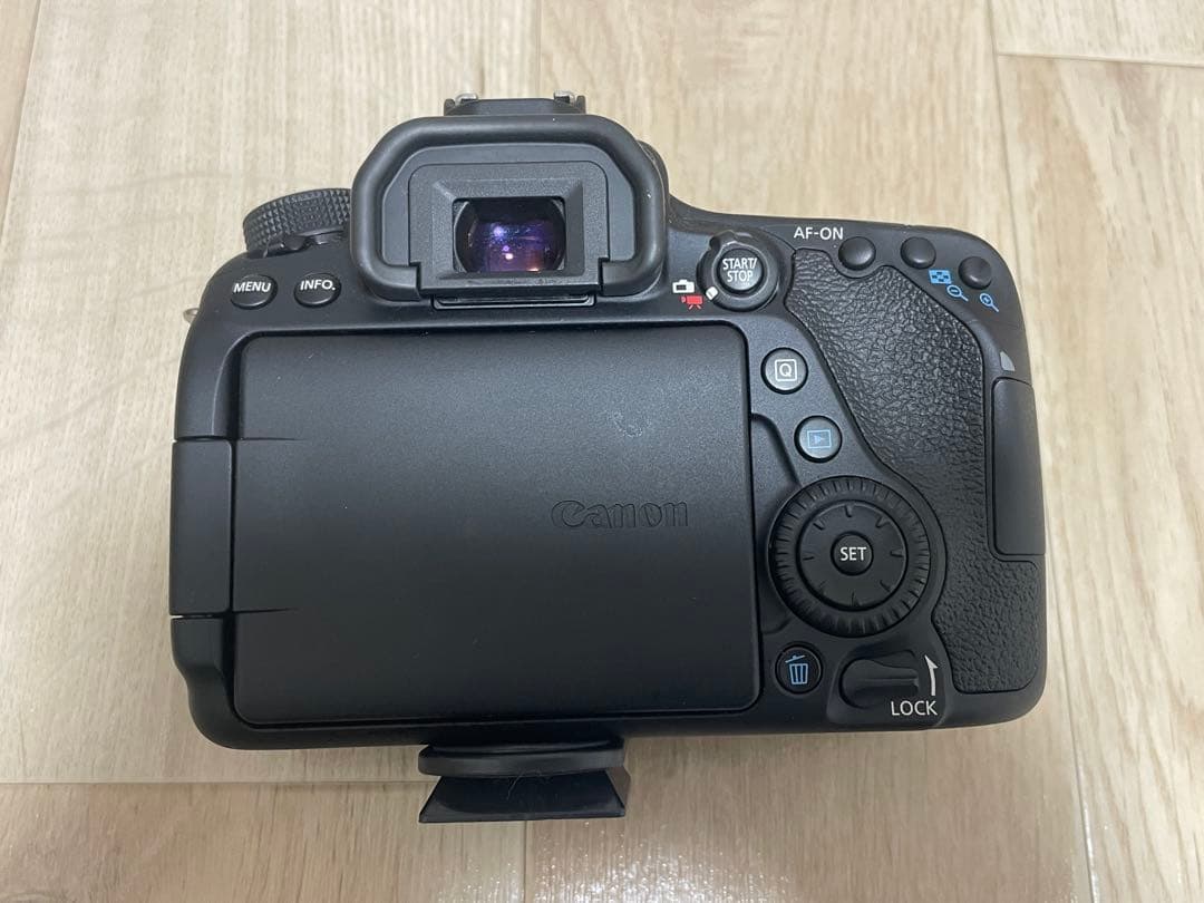 Canon EOS 80D デジタル一眼レフカメラ