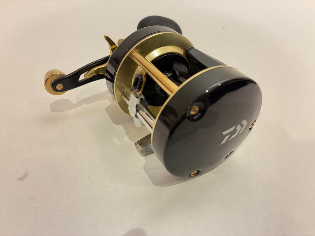 ダイワ DAIWA 17 シーホーク 300遠投｜使用少｜ベイトリールカバー付