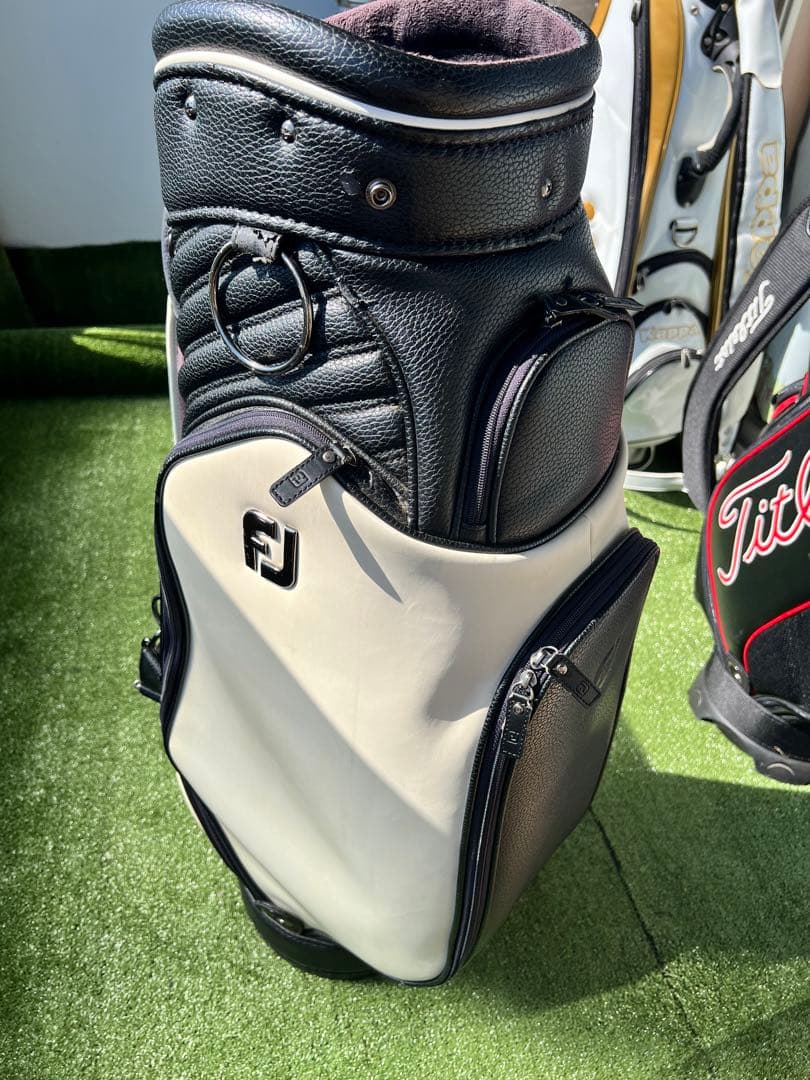 FJ ゴルフバッグ 黒/白（フード有）