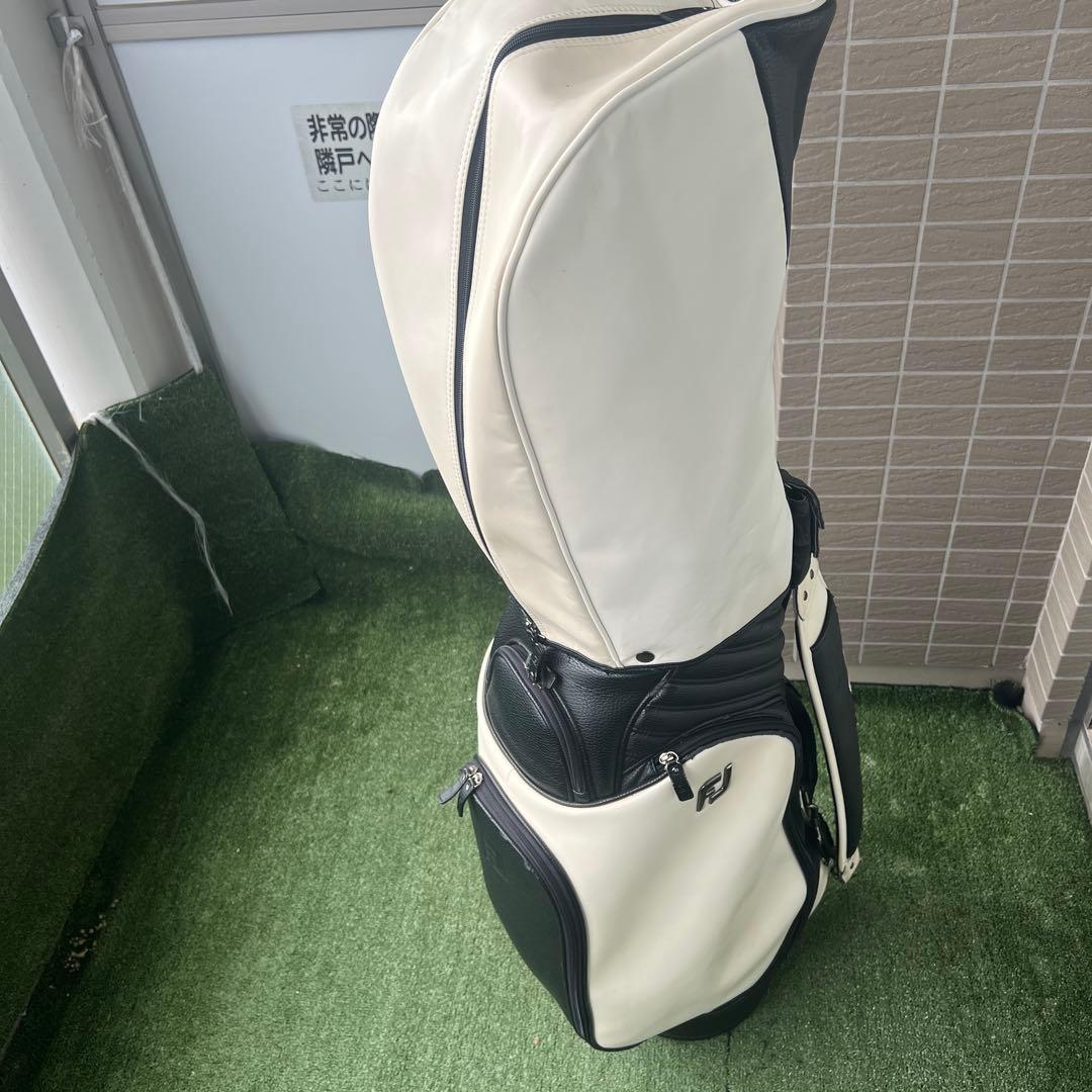 FJ ゴルフバッグ 黒/白（フード有）