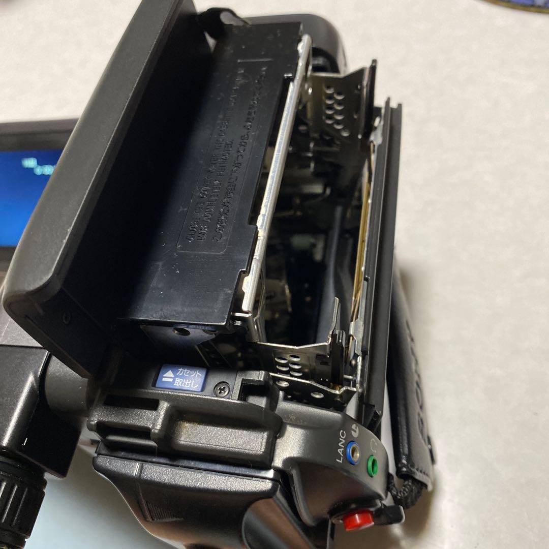 SONY videoHi8 Handycam CCD-TRV60 ②