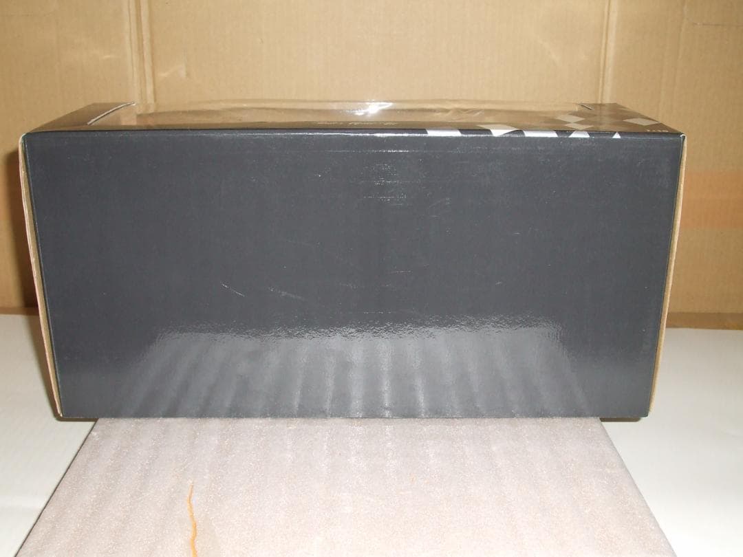 ミニチャンプス　１／１８　フェラーリ　４１２　T1　ジャン・アレジ　＃２７