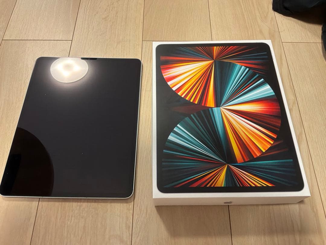 iPad Pro 12.9インチ第５世代128GBシルバー本体wi-fiセルラー