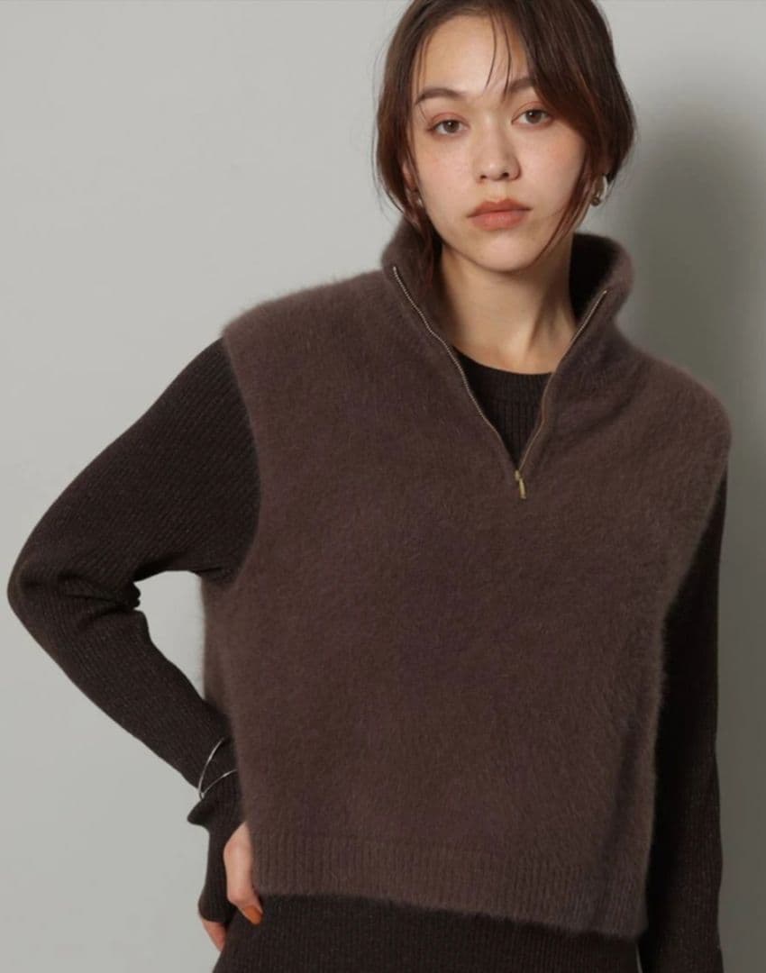 Yuki アルページュストーリー ハーフジップFURベスト ブラウン
