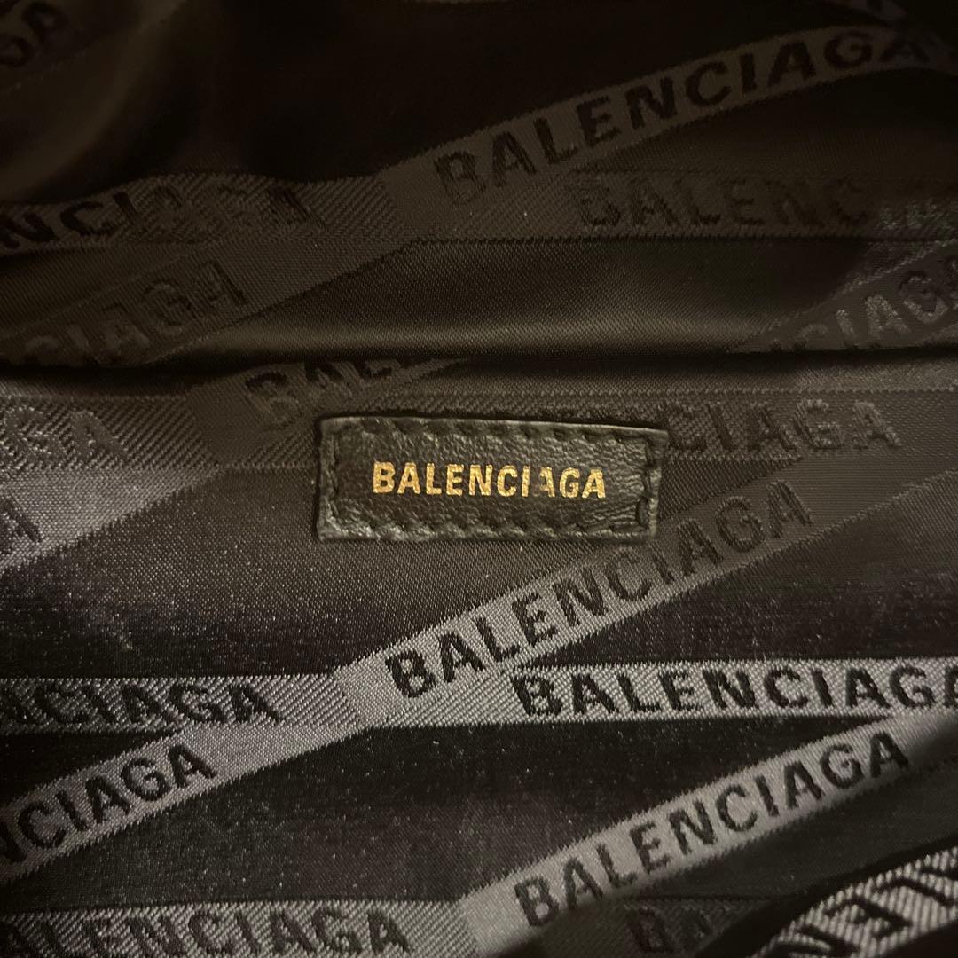 BALENCIAGA ボディバッグ ブラック ストライプ