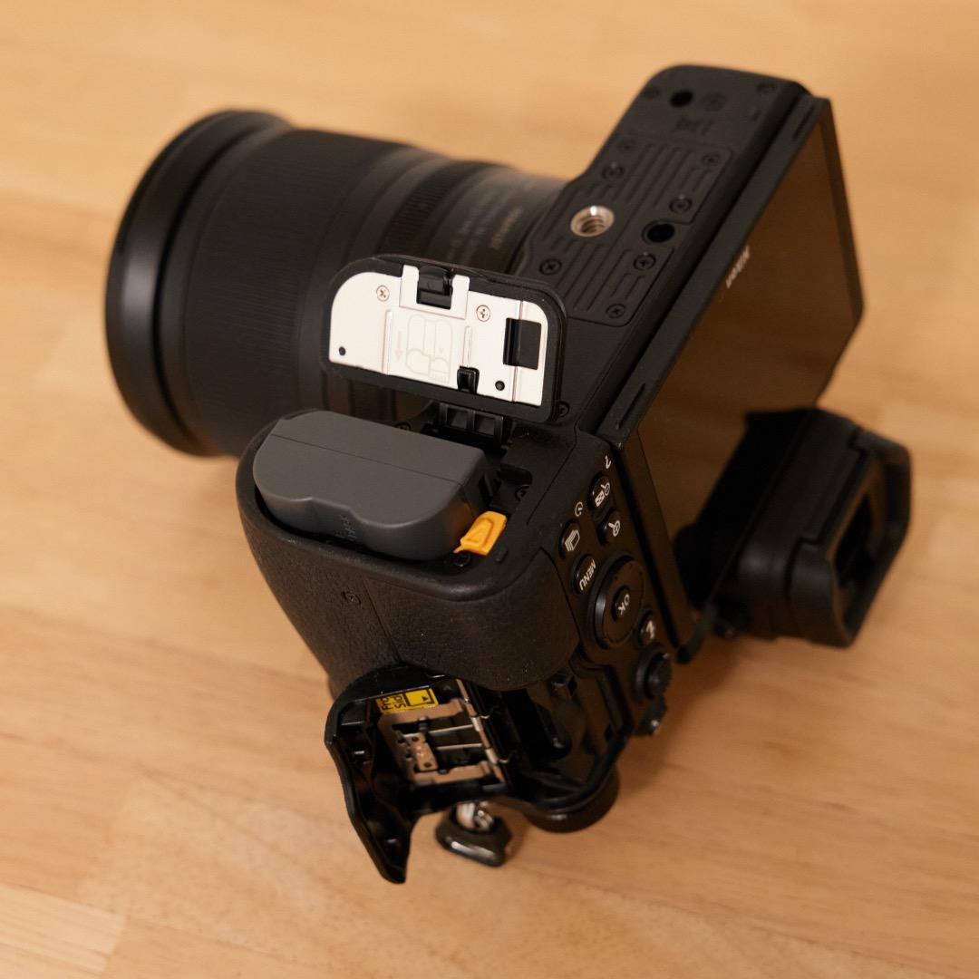 NIKON Z6 + Z 24-70mm f4 + FTZ セット