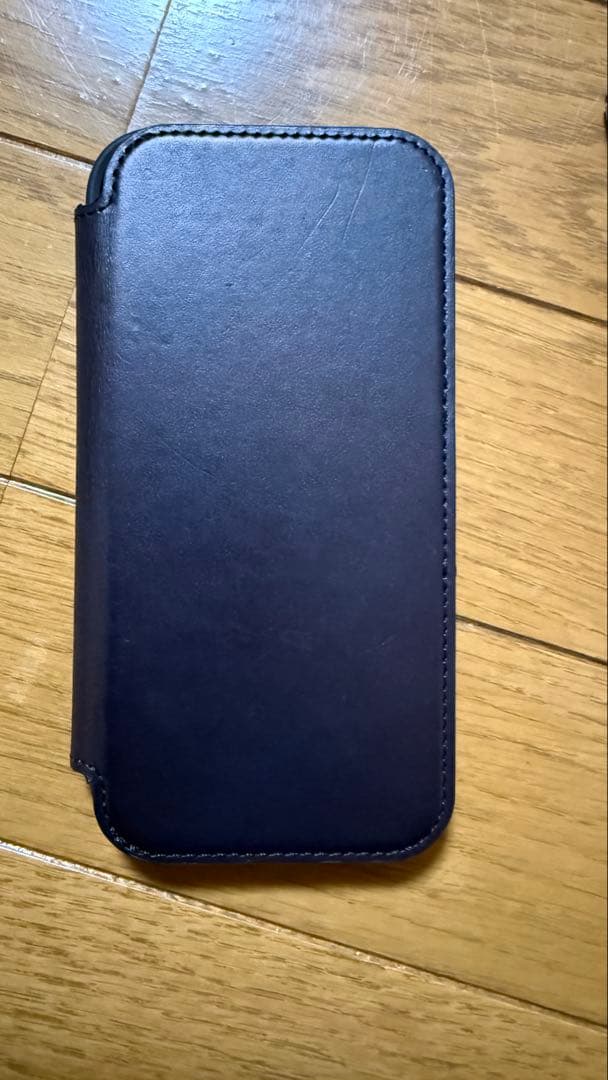 NOMAD iPhone16pro 手帳型ケース