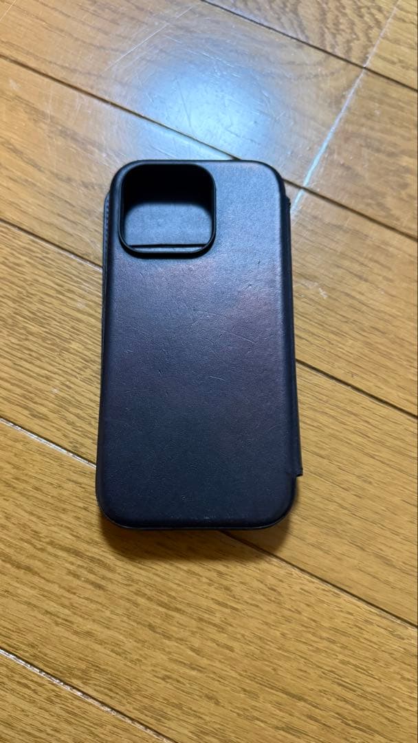 NOMAD iPhone16pro 手帳型ケース