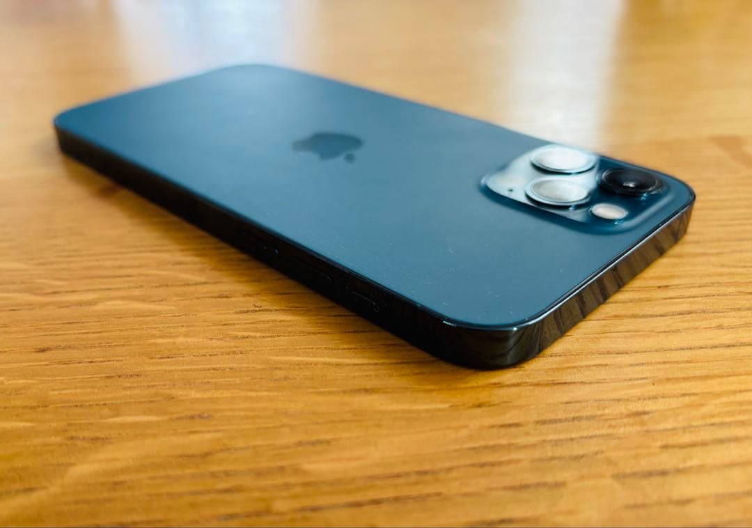 【美品】iPhone 12 pro 256GB SIMフリー ケース付