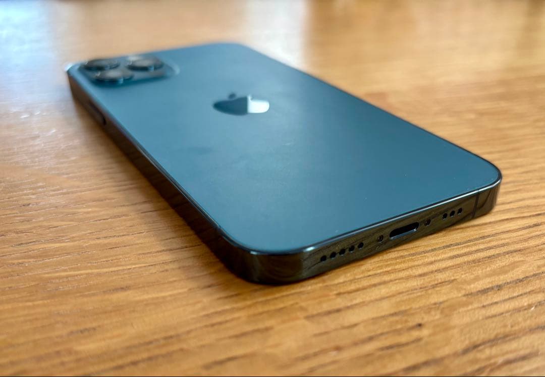 【美品】iPhone 12 pro 256GB SIMフリー ケース付