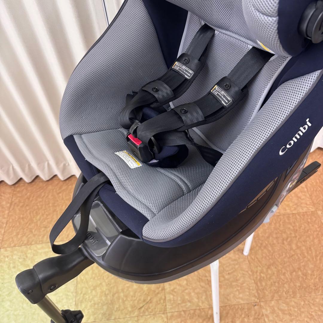 クリーニング済　☆美品☆　コンビ　クルムーヴ　アドバンス　ISOFIX　ネイビー