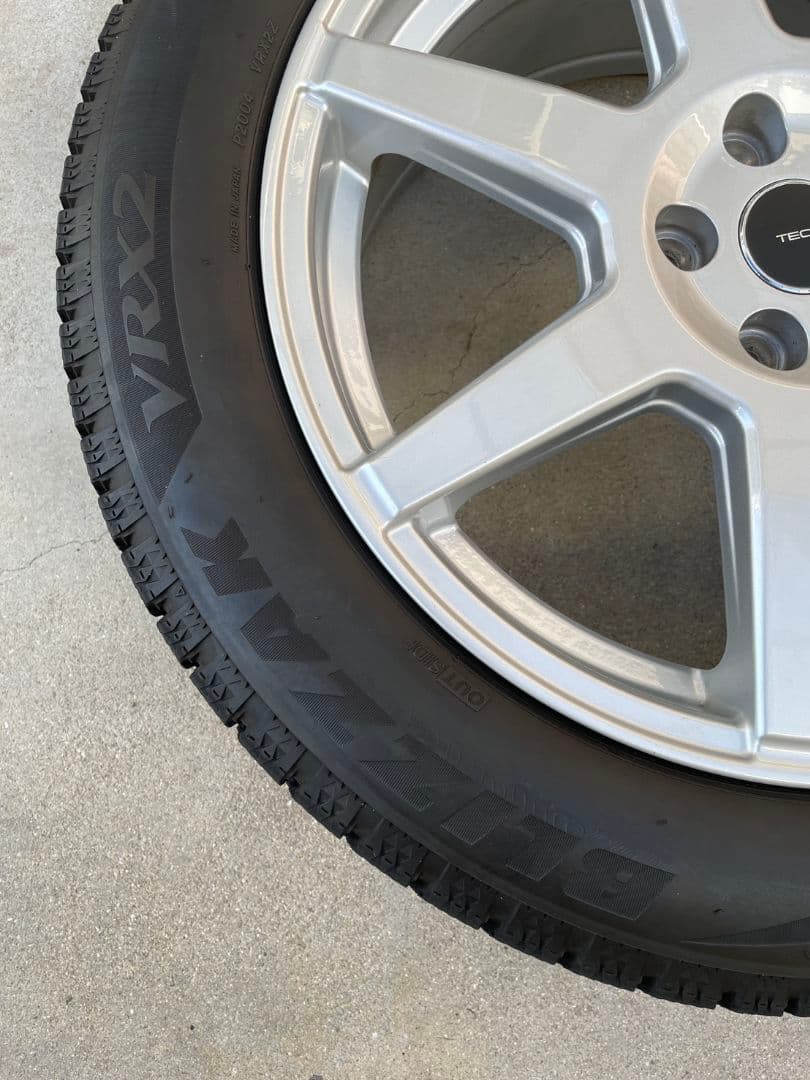 ボルボV60CC用スタッドレスタイヤとホイールのセット　1本売りです。