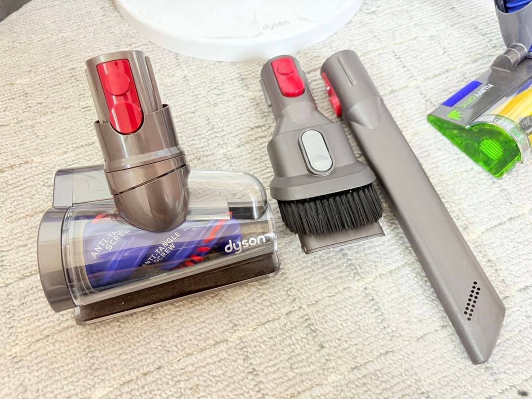 Dyson v12 detect slim fluffy スタンド付き