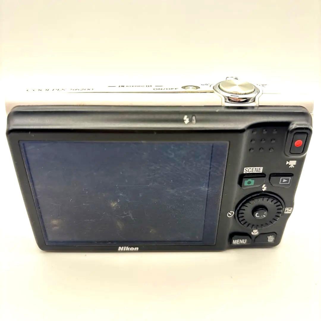 【完動品】Nikon COOLPIX S6200 ホワイト
