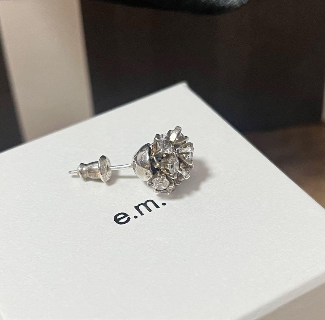 e.m. 購入、片耳ピアス