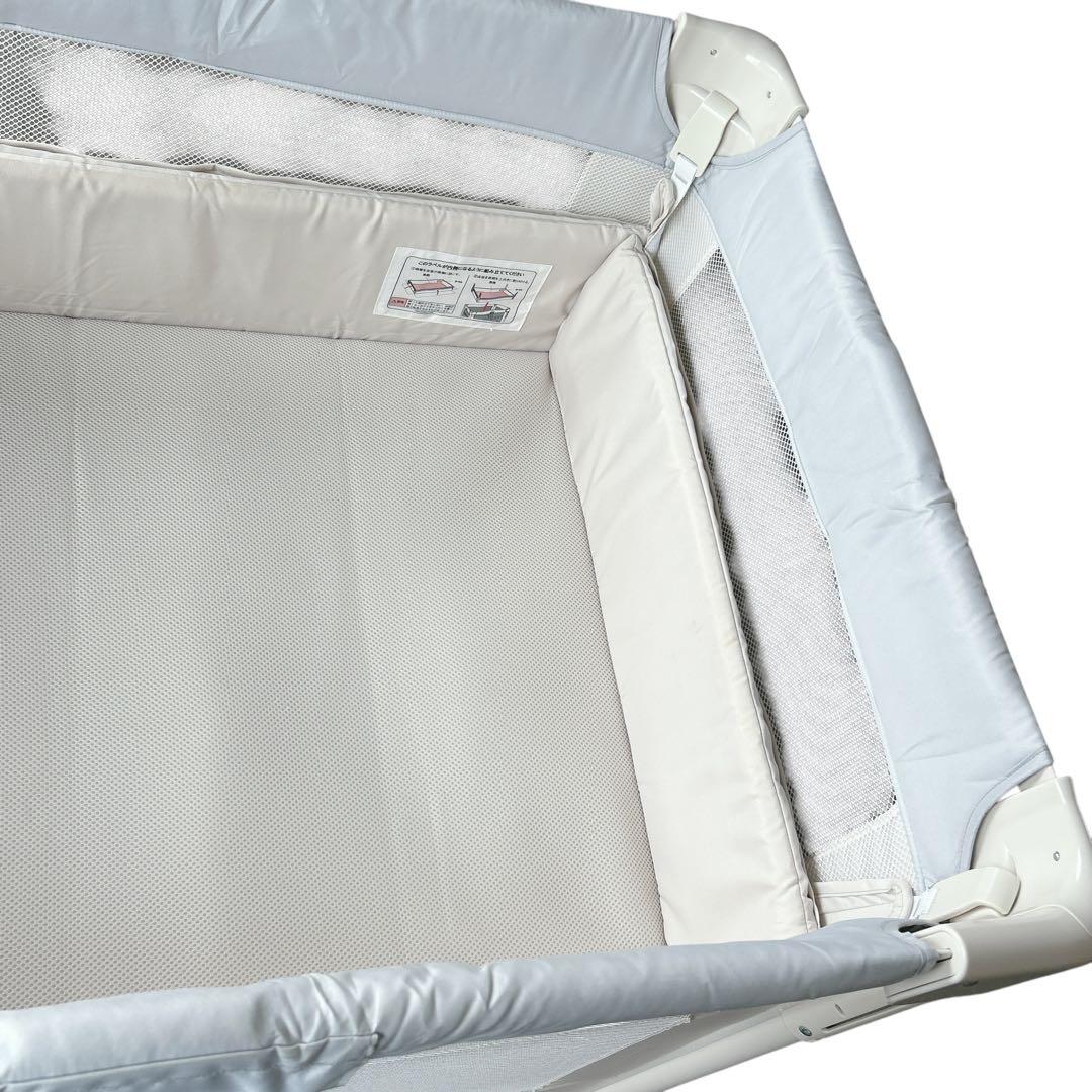 極美品　アップリカ　ココネルエアープラスAB ホワイトベージュ