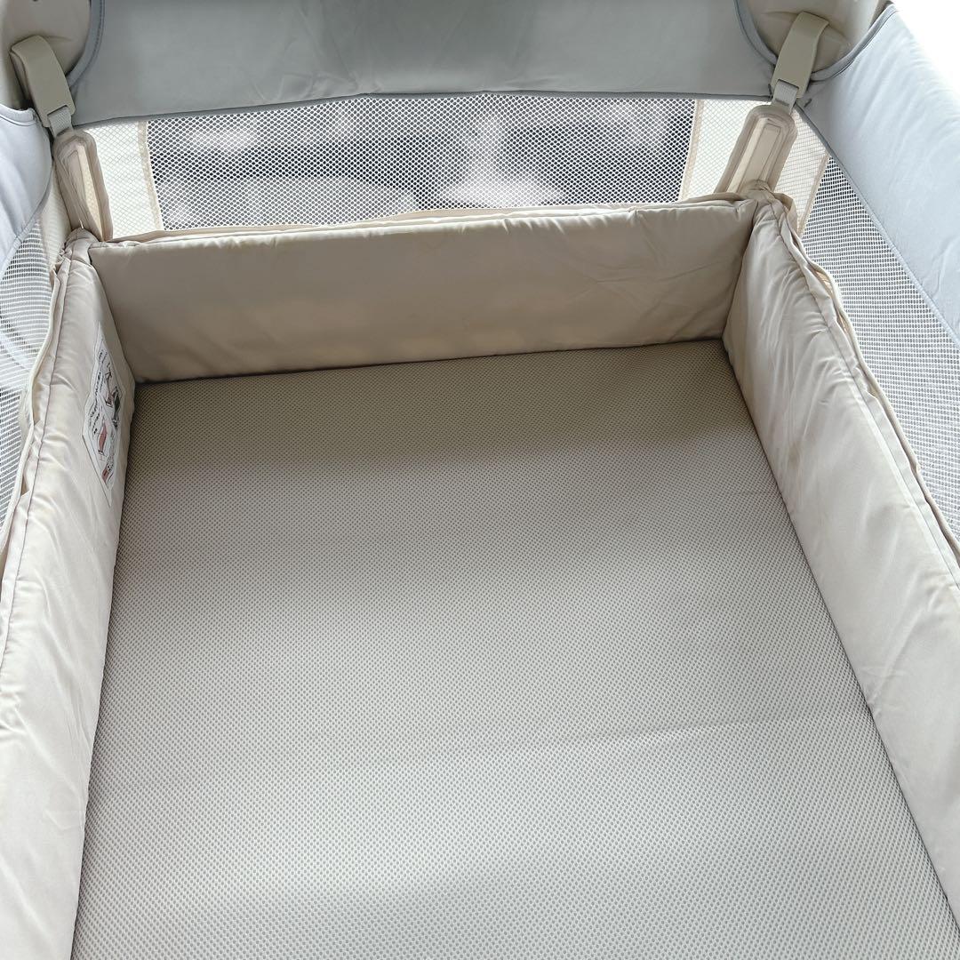 極美品　アップリカ　ココネルエアープラスAB ホワイトベージュ