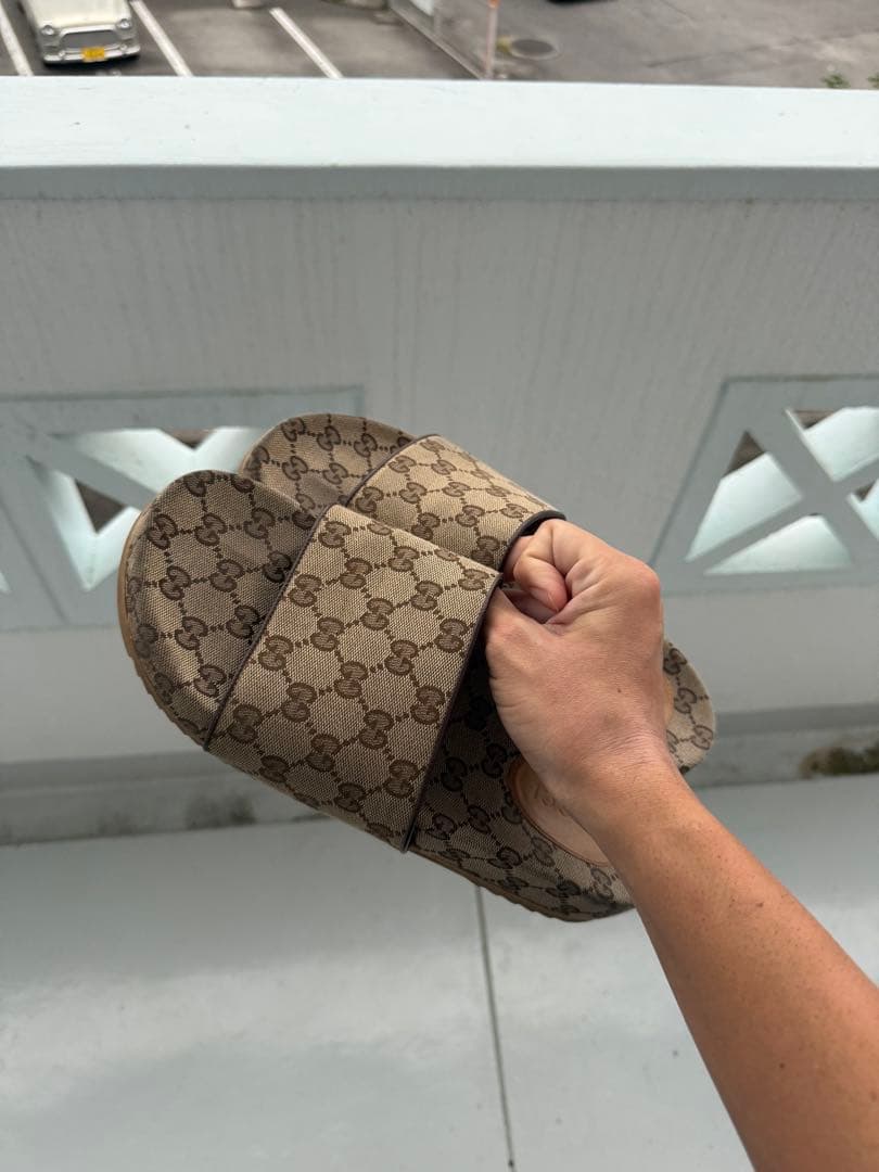 Gucci サンダル ベージュ　28cm