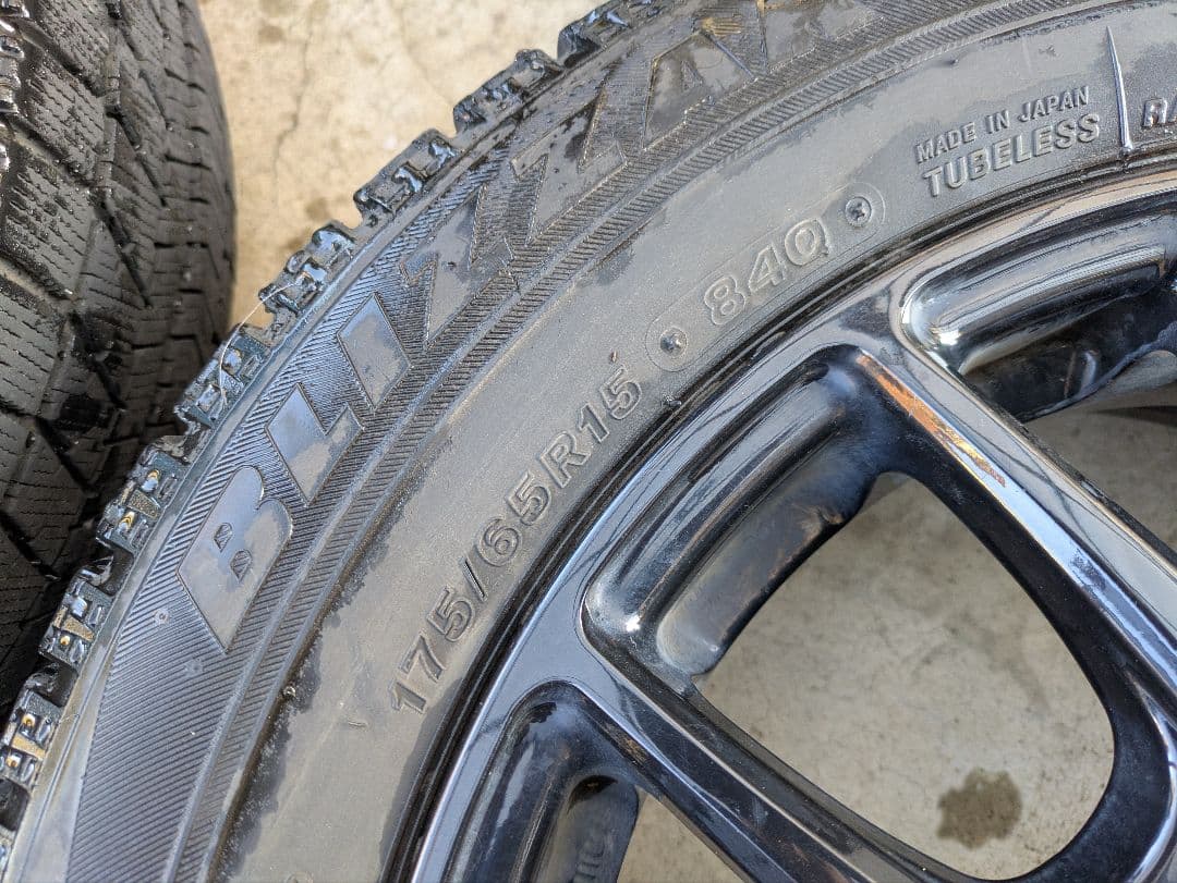 175/65R15　ブリヂストンBLIZZAK VRXスタッドレスタイヤ 4本