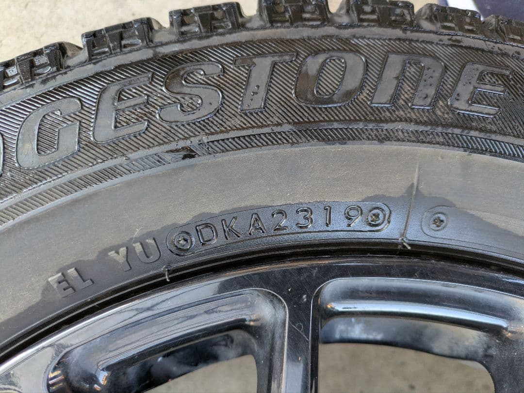 175/65R15　ブリヂストンBLIZZAK VRXスタッドレスタイヤ 4本