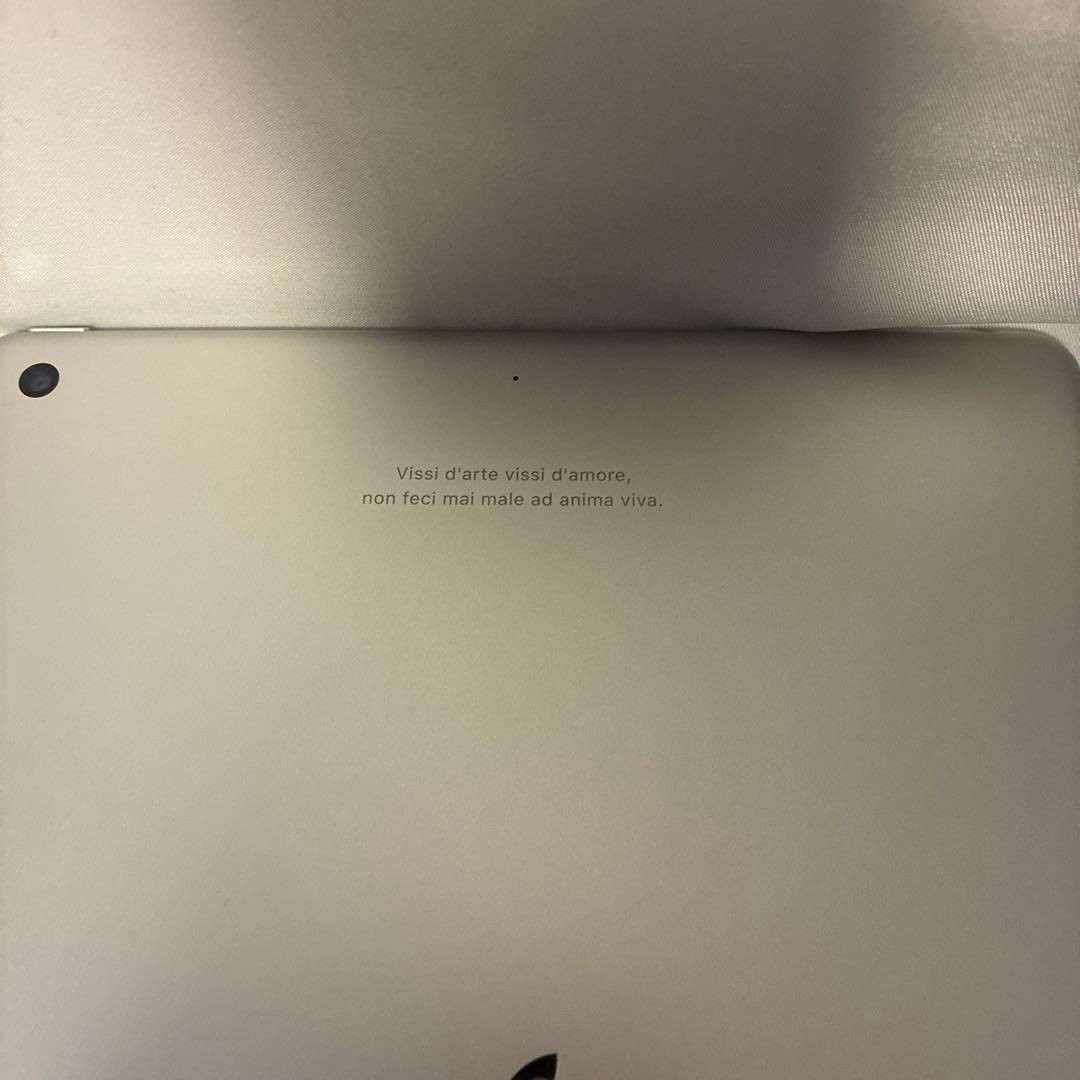 【Wi-Fiモデル】 iPad8 32GB シルバー 第8世代 A2270