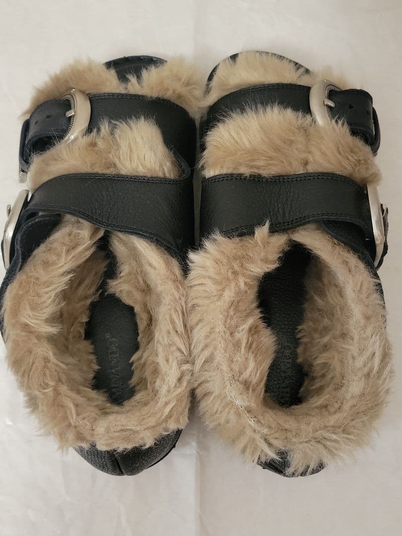 CAMINANDO　カミナンド　ダブルバックル　ファーサンダル