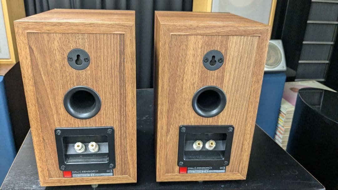 ■DALI ZENSOR 1 使用短いです　状態良し　ダリ