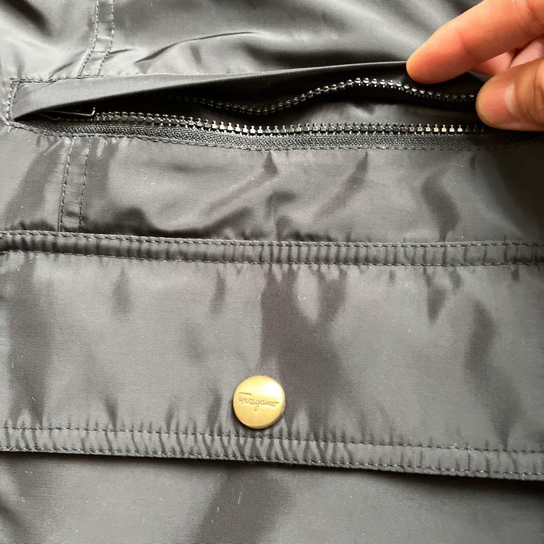 サルバト一レフェラガモ　上着