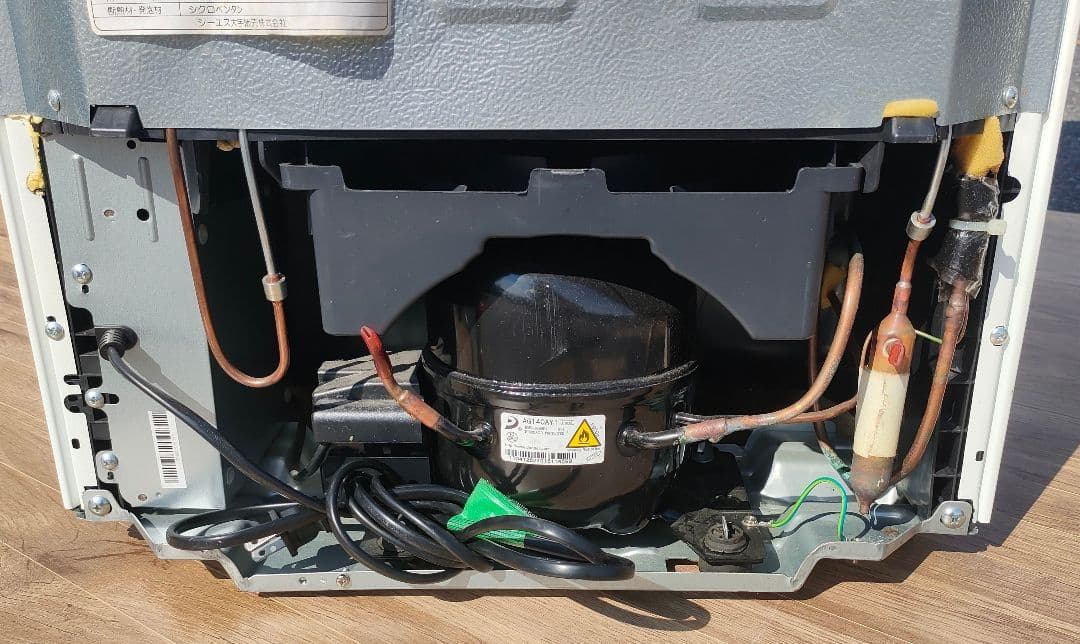 DAEWOO 150L 2ドア 冷蔵庫 DR-C15AR レトロ ホワイト 右開