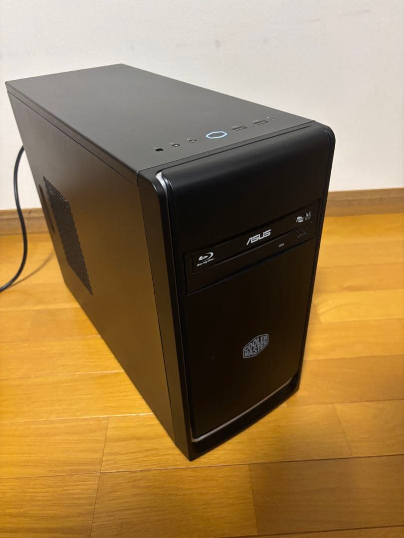 光らない！渋めケース自作ライトゲーミングPC中古！i7 BD Wifi SSD