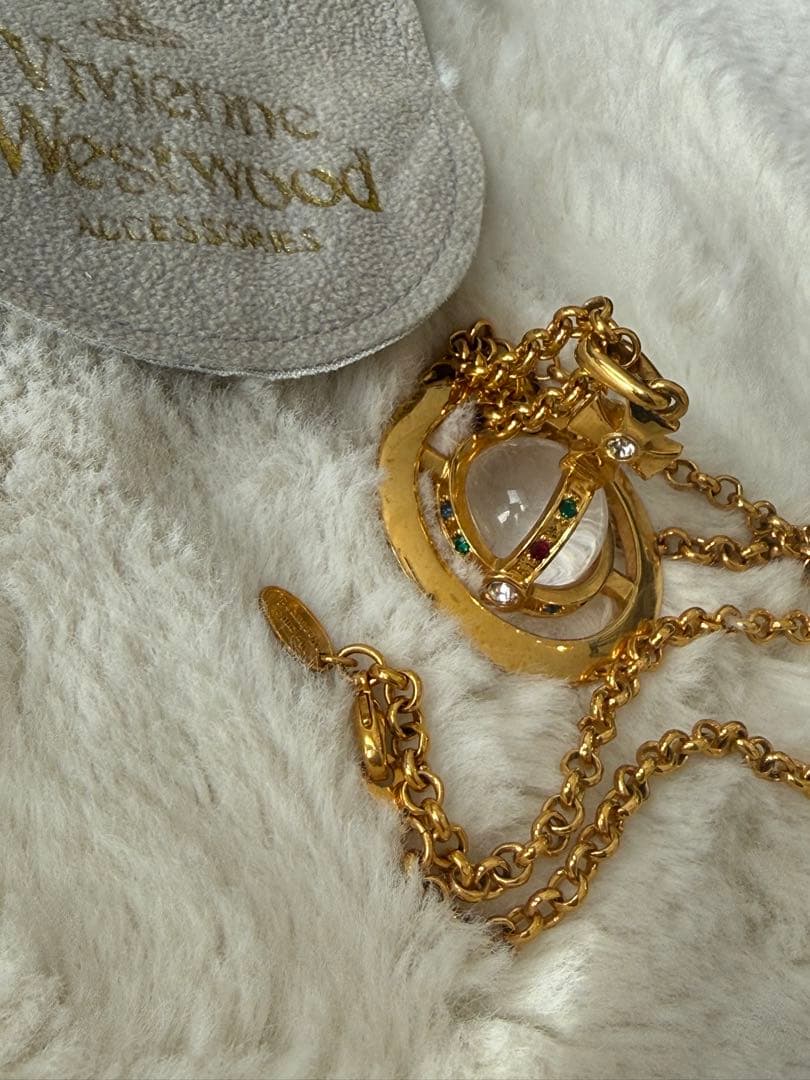 Vivieneen Westwood オーブ　ペンダント　ゴールド