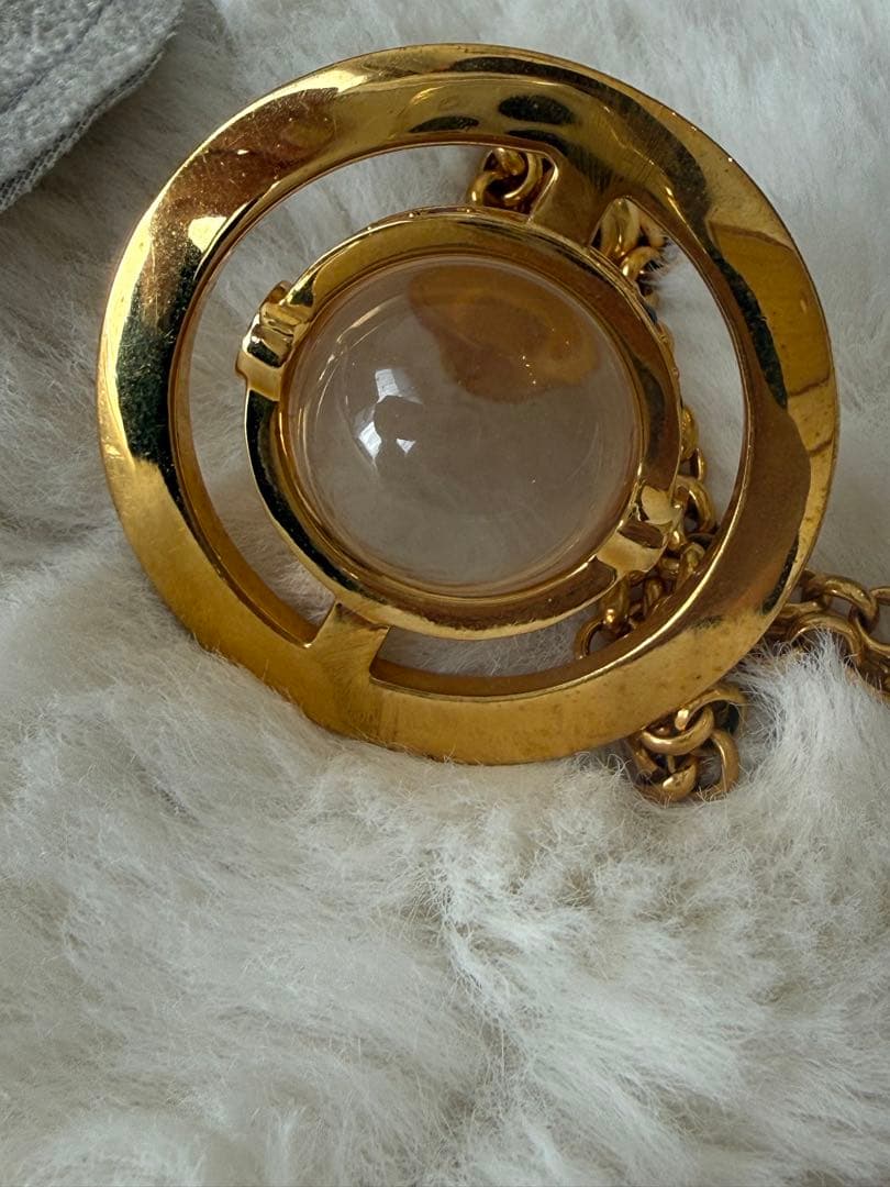 Vivieneen Westwood オーブ　ペンダント　ゴールド