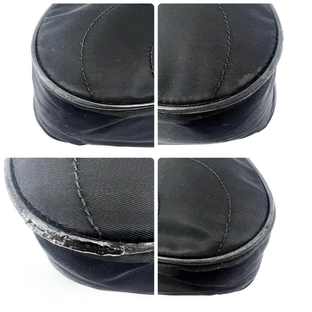 PRADA　トートバック　本革　ナイロン　黒　三角ロゴ　ボーリング　ドーム型