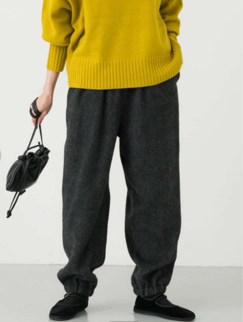 かぐれ　ウールシャギーパンツ　タグ付き試着のみ　チャコールグレー