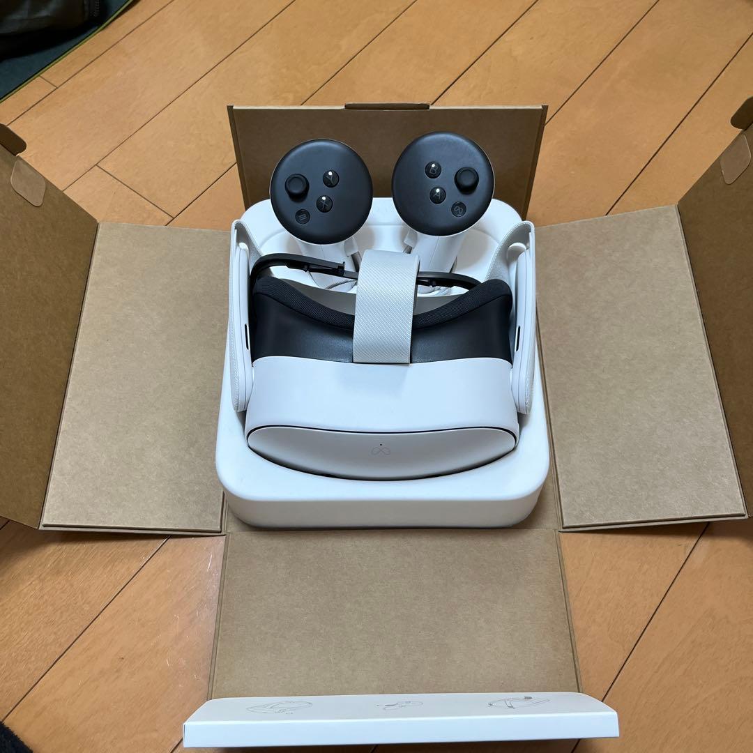  Quest 3S 128GB 本体とコントローラー