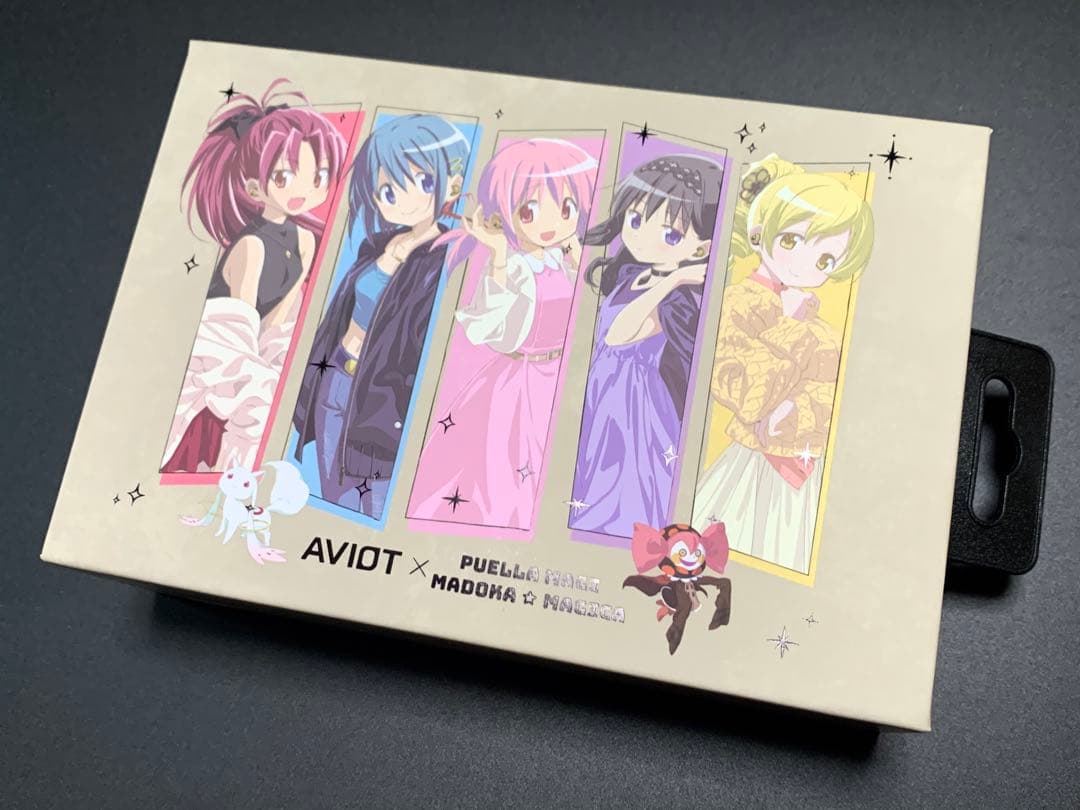 劇場版 魔法少女まどか☆マギカ コラボイヤホン AVIOT