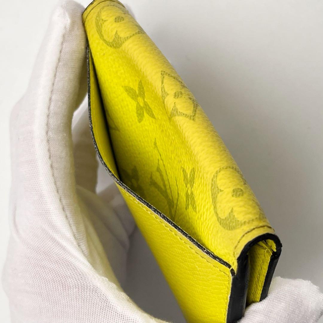 ルイヴィトン　オーガナイザードゥポッシュ タイガラマ　イエロー系　名刺入れ