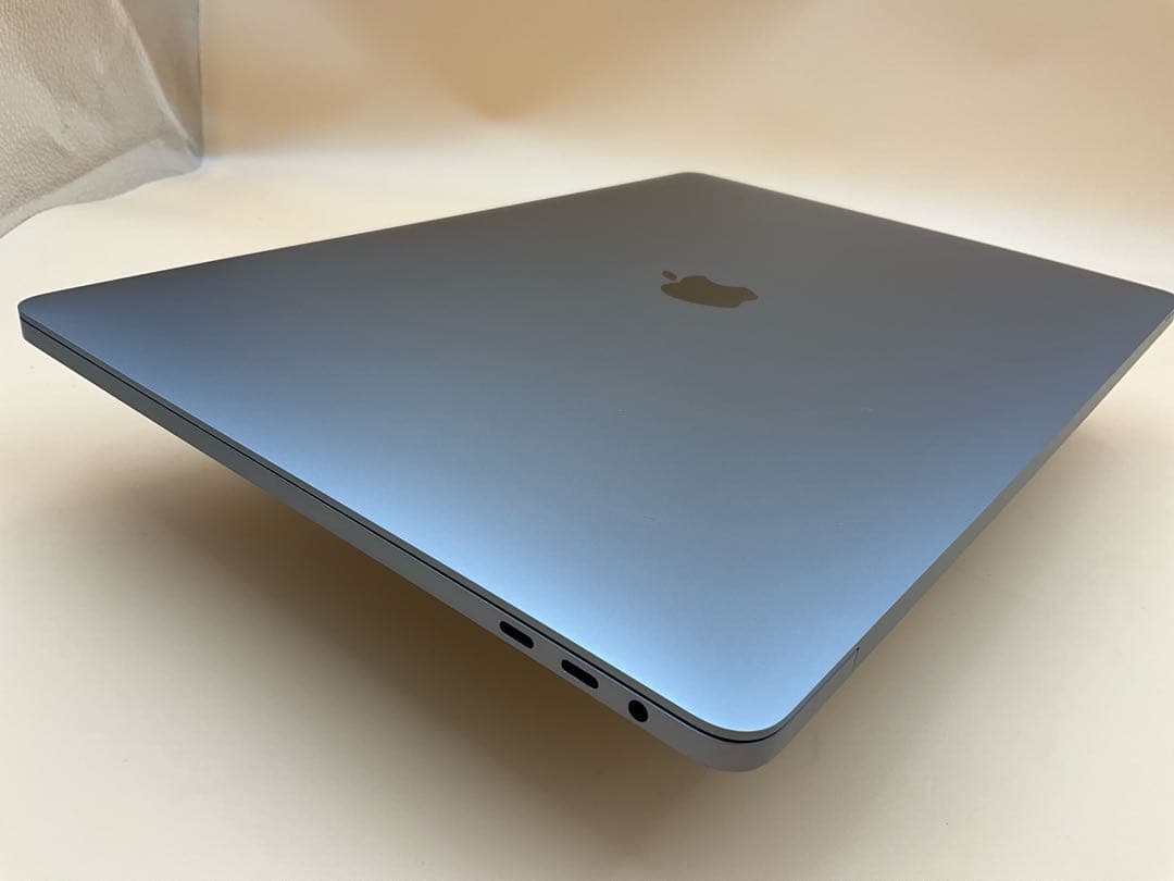 【美品】Macbook Pro 2019 16インチ i7 16GB / 1TB
