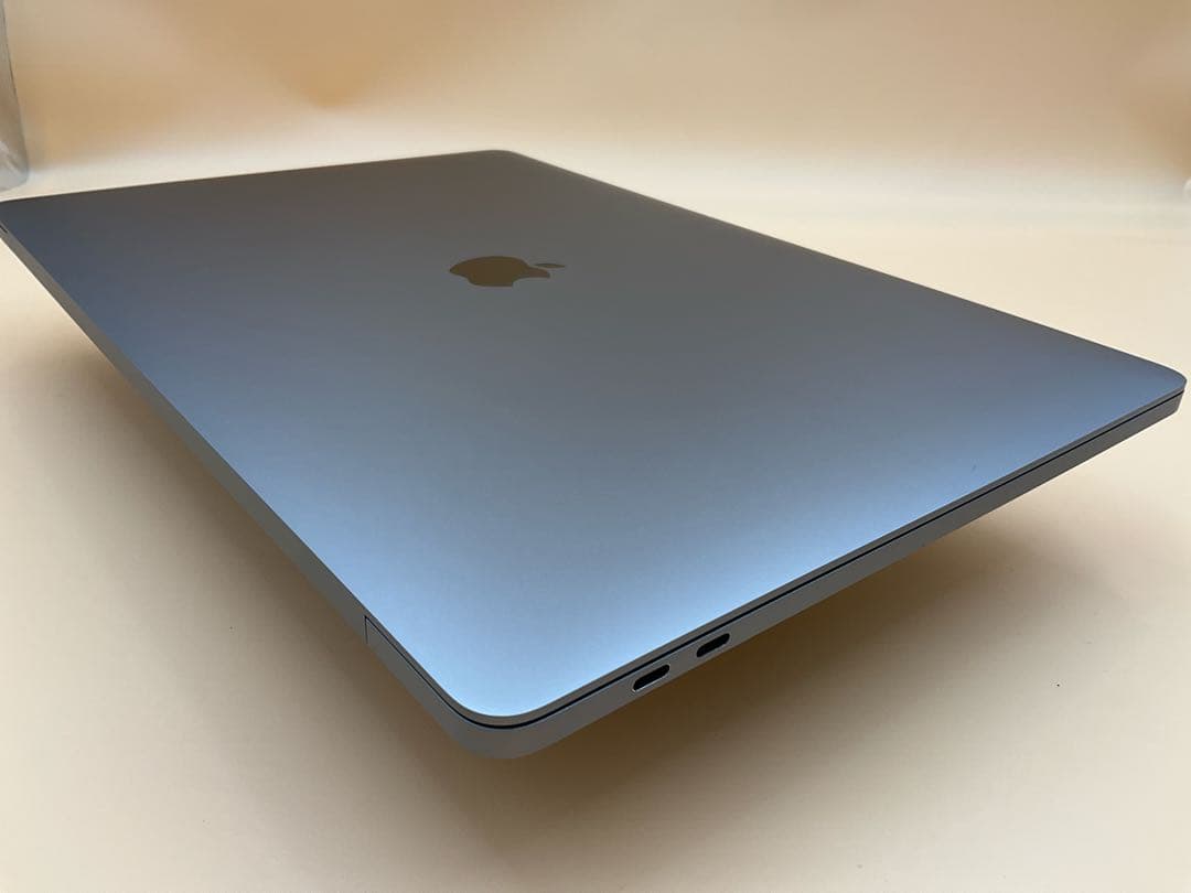 【美品】Macbook Pro 2019 16インチ i7 16GB / 1TB