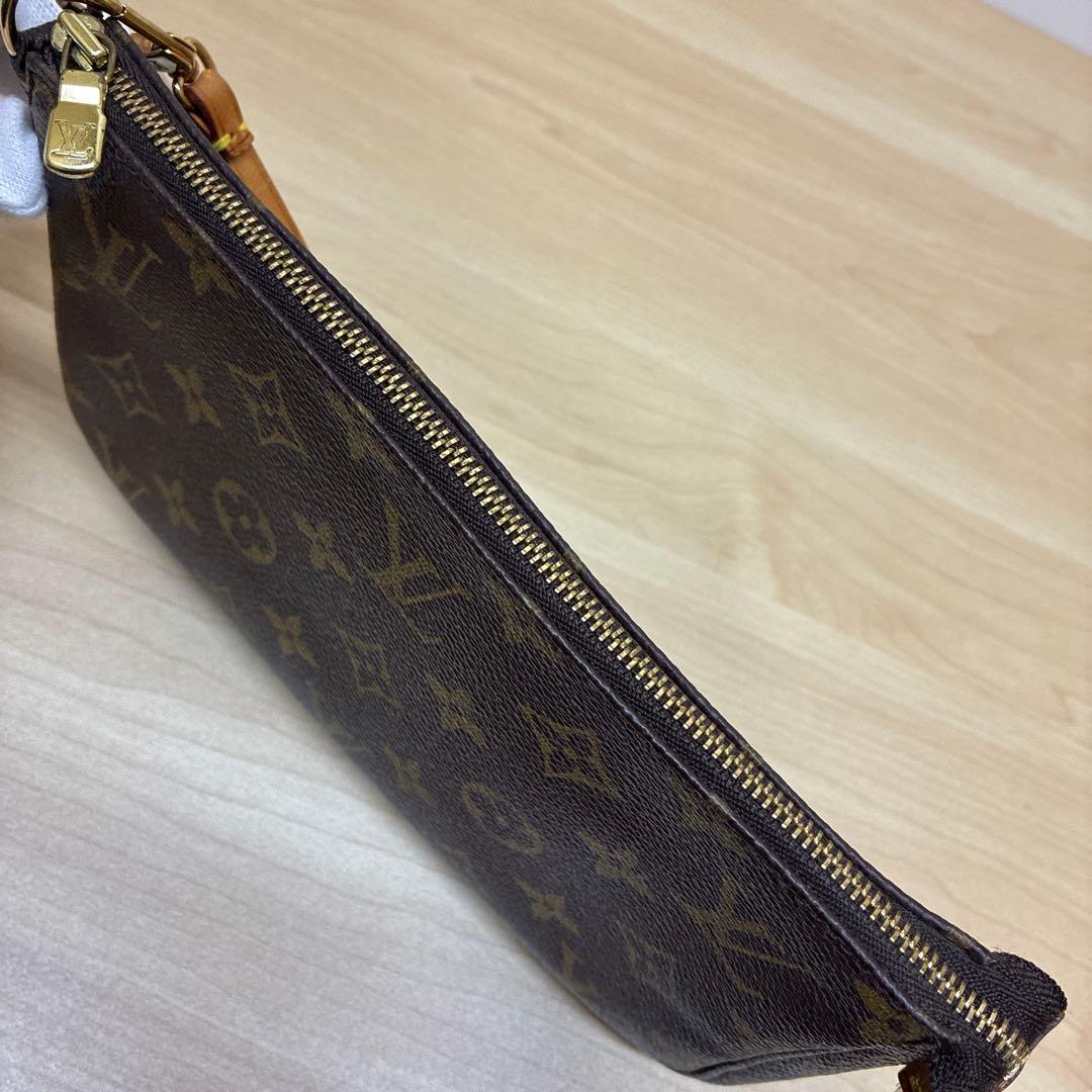 ルイヴィトン　モノグラム　アクセサリーポーチ　ミニバッグ　アクセソワール