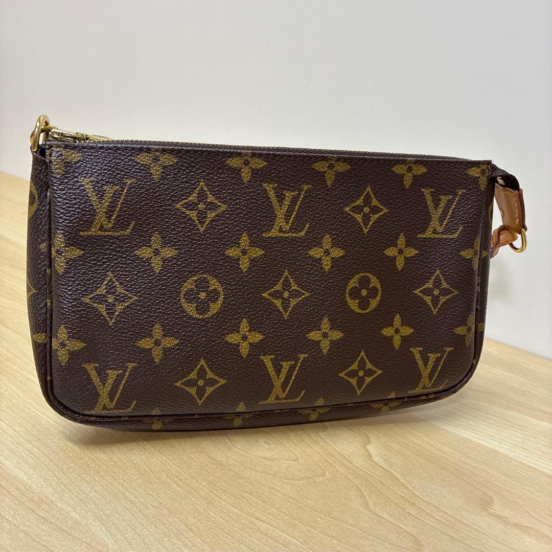 ルイヴィトン　モノグラム　アクセサリーポーチ　ミニバッグ　アクセソワール