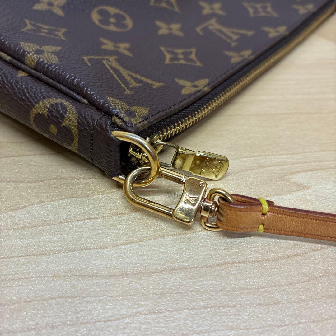ルイヴィトン　モノグラム　アクセサリーポーチ　ミニバッグ　アクセソワール
