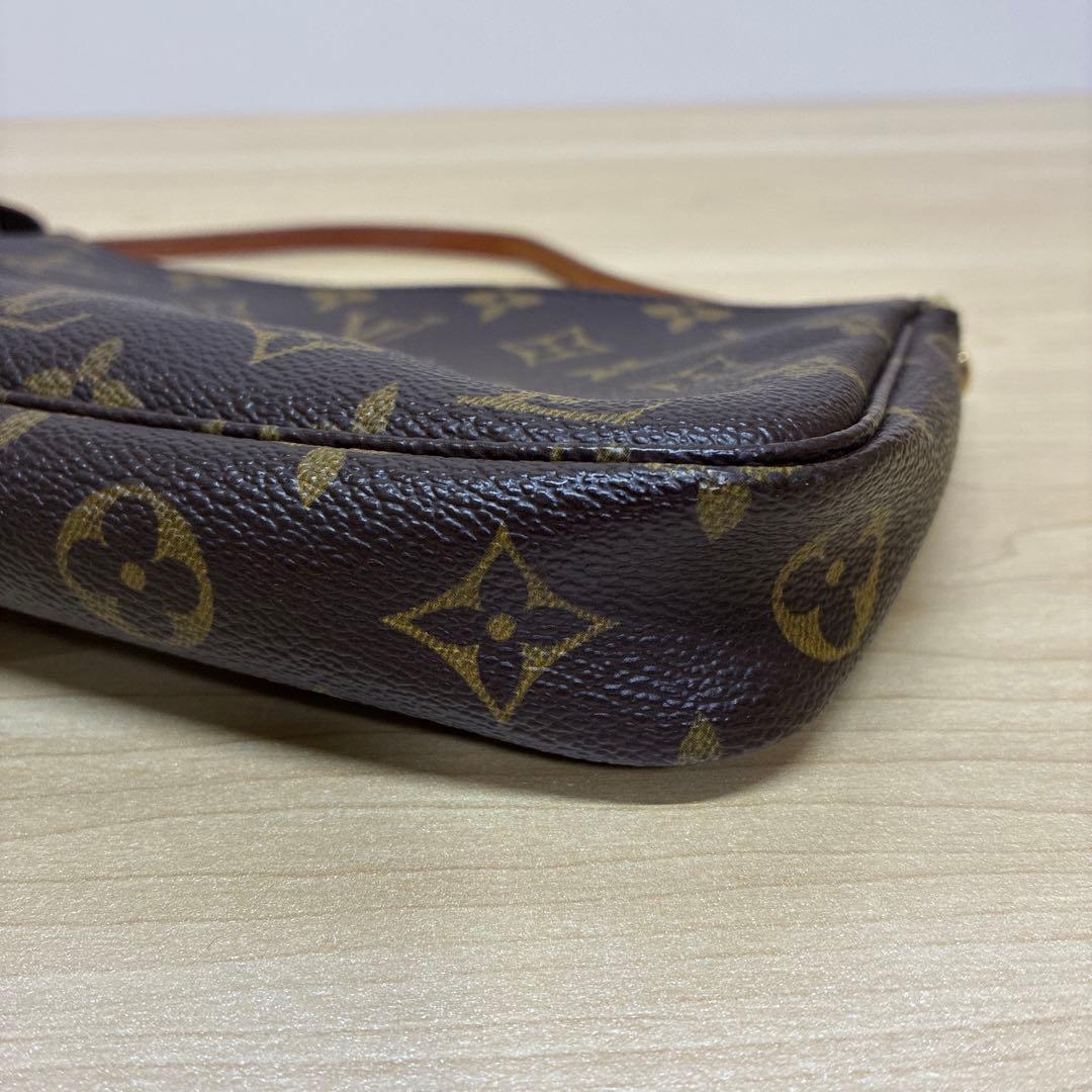 ルイヴィトン　モノグラム　アクセサリーポーチ　ミニバッグ　アクセソワール