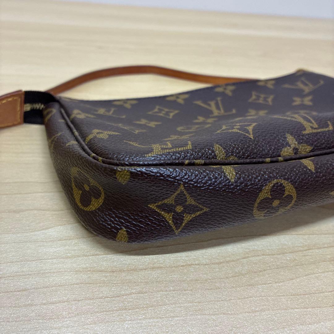 ルイヴィトン　モノグラム　アクセサリーポーチ　ミニバッグ　アクセソワール