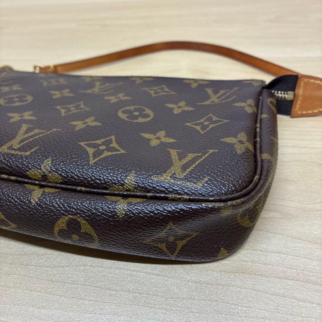 ルイヴィトン　モノグラム　アクセサリーポーチ　ミニバッグ　アクセソワール