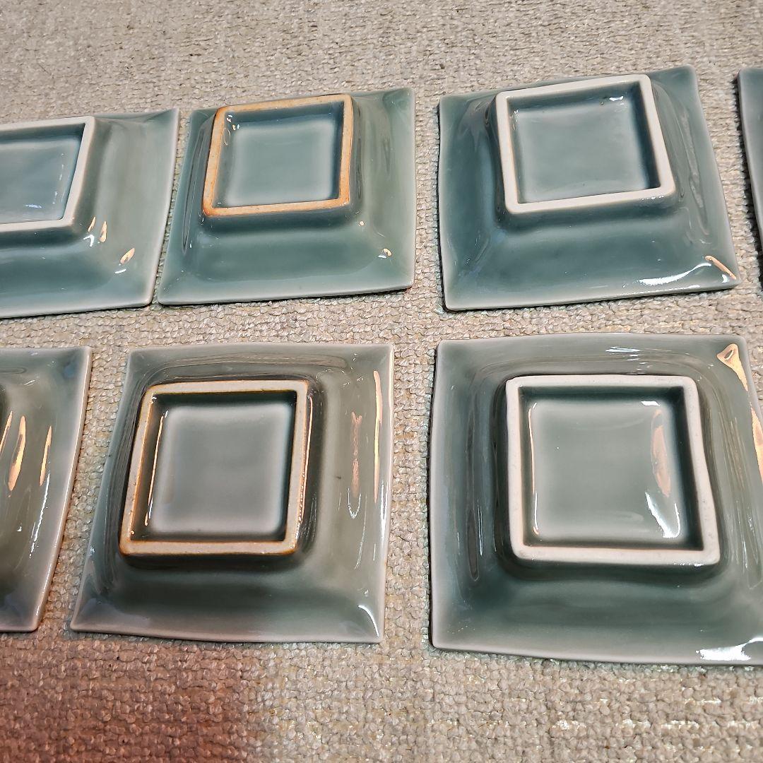 シ*ブ様 その2 江戸の蔵より 三田青磁 陽刻鹿と文字4角皿 美品 11客