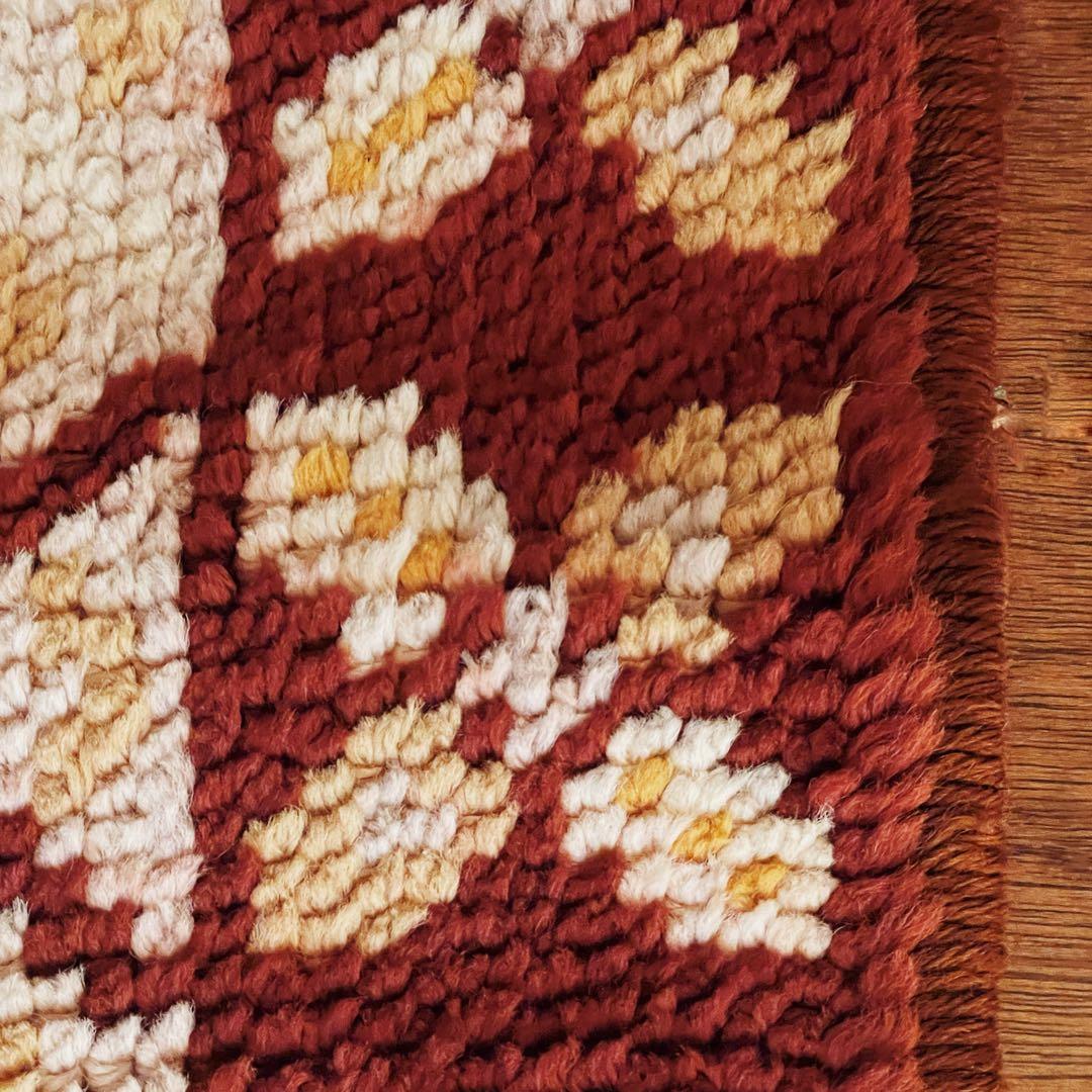 114×70 ブルガリア産 フカフカ ヴィンテージラグ