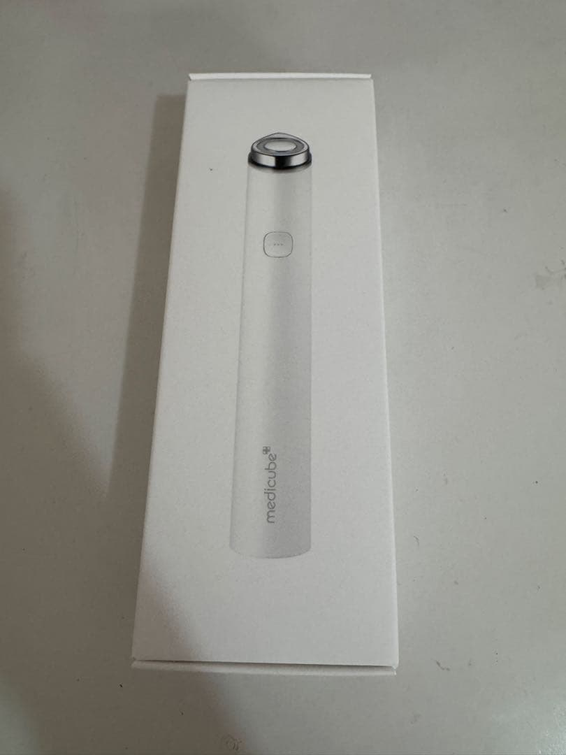 medicube A001 美顔器 ホワイト