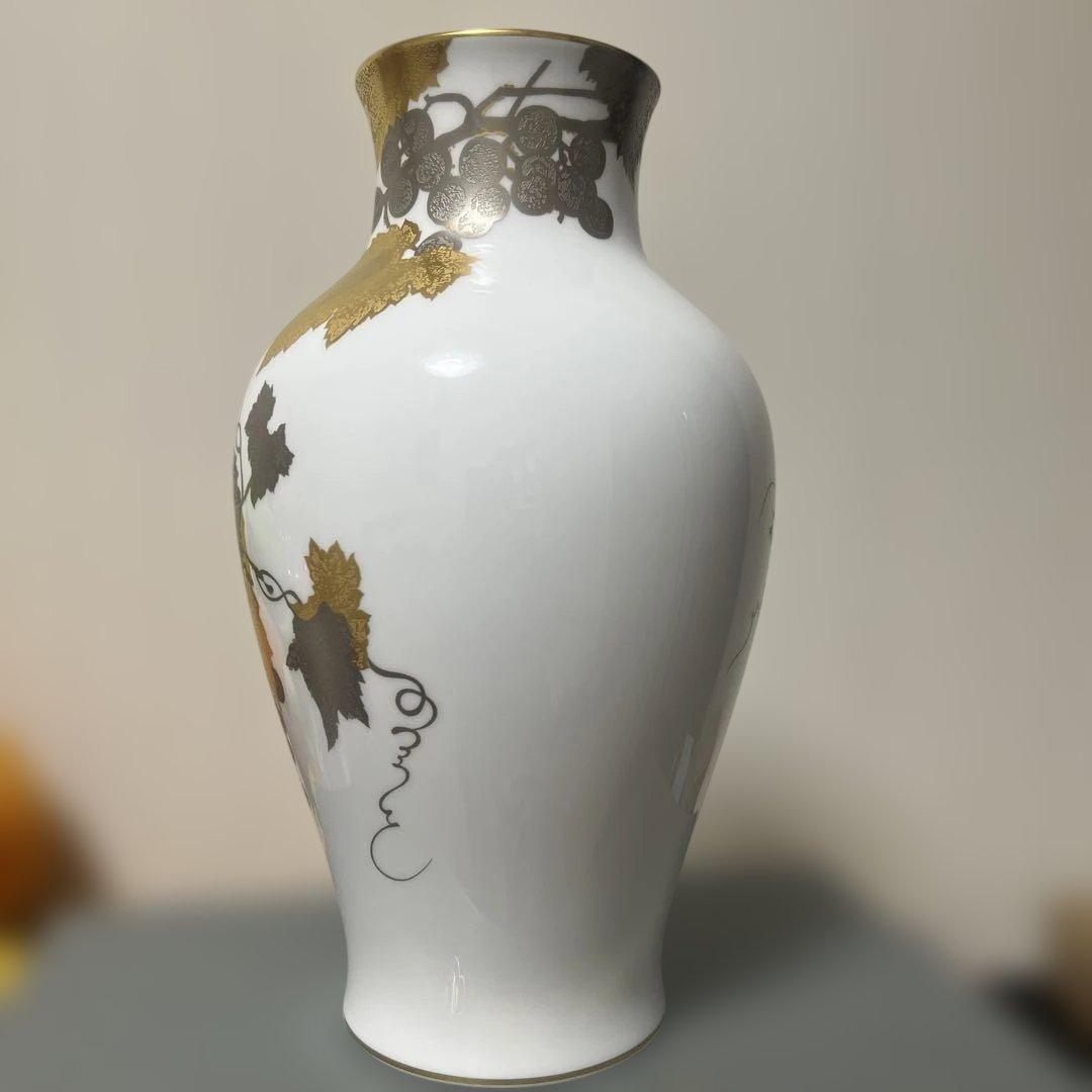 宮内庁御用達　大倉陶園　金蝕葡萄　花瓶36cm