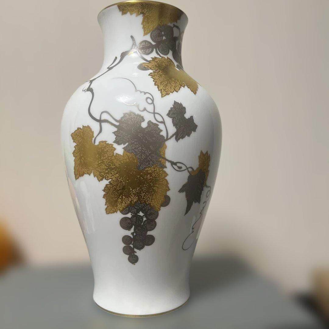 宮内庁御用達　大倉陶園　金蝕葡萄　花瓶36cm